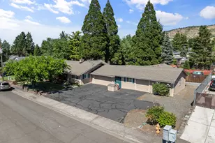 2930 Bailey Ave, Medford, OR 97504 - Photo 40
