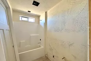 312 Lithia Ave, Talent, OR 97540 - Photo 6