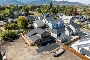 312 Lithia Ave, Talent, OR 97540 - Photo 44
