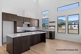 312 Lithia Ave, Talent, OR 97540 - Photo 12