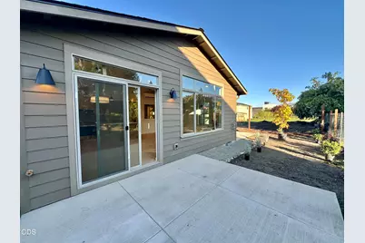 312 Lithia Avenue, Talent, OR 97540 - Photo 8