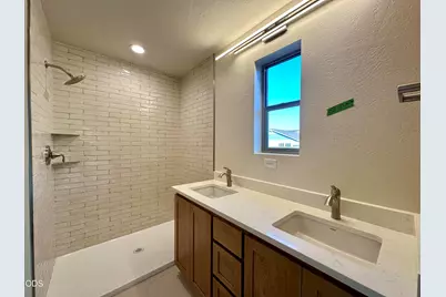 312 Lithia Avenue, Talent, OR 97540 - Photo 26