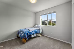 21182 Thomas Dr, Bend, OR 97702 - Photo 24