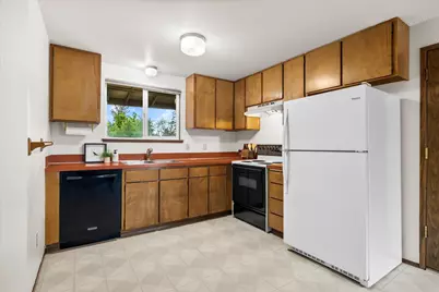 947 SE 6th Street, Bend, OR 97702 - Photo 8