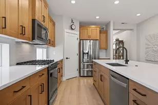 4733 SW Badger Ct, Redmond, OR 97756 - Photo 6
