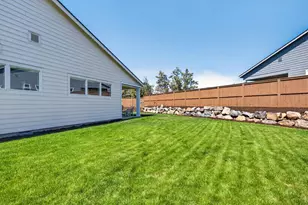 4733 SW Badger Ct, Redmond, OR 97756 - Photo 36