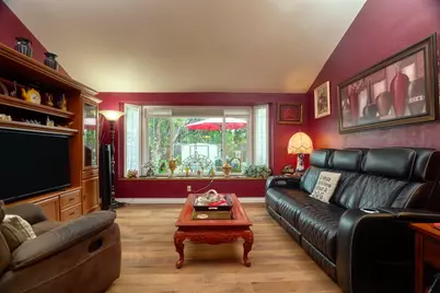 911 La Loma Drive, Medford, OR 97504 - Photo 4