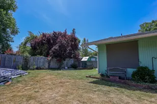 960 Schroeder, Grants Pass, OR 97527 - Photo 18