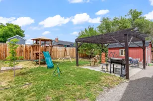 496 SW 2nd St, Madras, OR 97741 - Photo 24