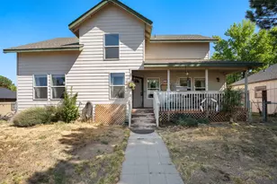 251 NW 8th St, Prineville, OR 97754 - Photo 4