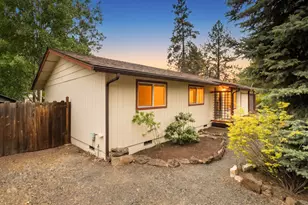1627 SE Bear Creek Rd, Bend, OR 97701 - Photo 2