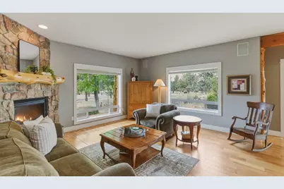 17584 Mountain View Road, Sisters, OR 97759 - Photo 16