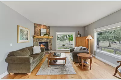 17584 Mountain View Road, Sisters, OR 97759 - Photo 16