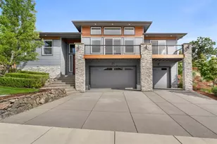 4461 Vista Pointe Dr, Medford, OR 97504 - Photo 2