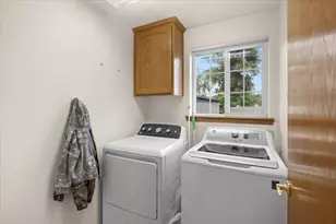 752 Mallory Ct, Central Point, OR 97502 - Photo 20