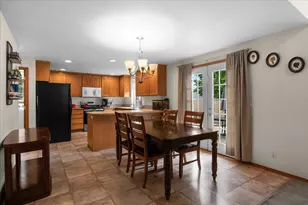 752 Mallory Ct, Central Point, OR 97502 - Photo 8