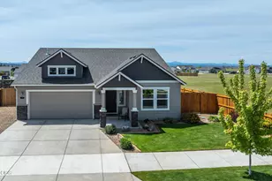 1132 NW Golf Course Dr, Madras, OR 97741 - Photo 2