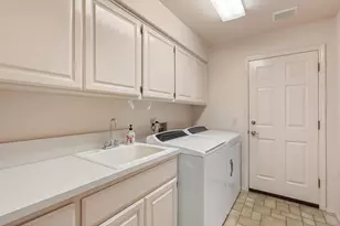 1449 Ben Aire Cir, Grants Pass, OR 97527 - Photo 14