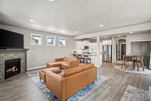 702 N Willitts St, Sisters, OR 97759 - Photo 6