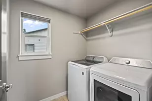 702 N Willitts St, Sisters, OR 97759 - Photo 26