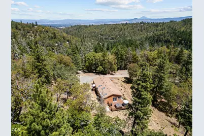 479 Wagon Trail Drive, Jacksonville, OR 97530 - Photo 34