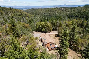 479 Wagon Trail Dr, Jacksonville, OR 97530 - Photo 34