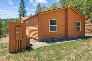 479 Wagon Trail Dr, Jacksonville, OR 97530 - Photo 30