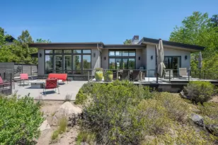 61487 Hackleman Ct, Bend, OR 97702 - Photo 2