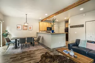 20184 Merriewood Ln, Bend, OR 97702 - Photo 10