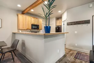 20184 Merriewood Ln, Bend, OR 97702 - Photo 12