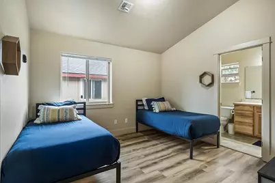 20184 Merriewood Lane, Bend, OR 97702 - Photo 26