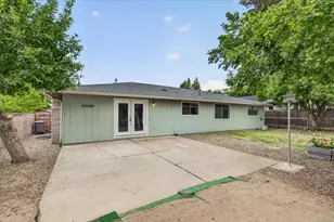 415 Sutter Ave, Medford, OR 97504 - Photo 26