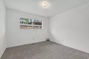 415 Sutter Ave, Medford, OR 97504 - Photo 20