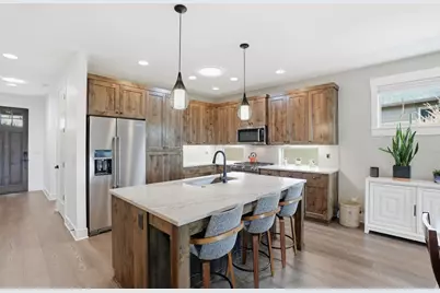 2736 NW Fairway Heights Drive, Bend, OR 97703 - Photo 8
