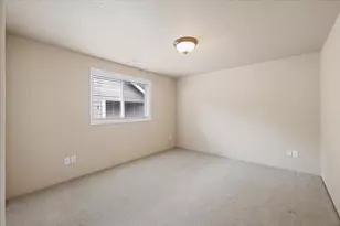 626 Griffin Oaks Dr, Central Point, OR 97502 - Photo 18