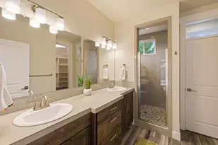 63367 NW Clearstone Dr, Bend, OR 97703 - Photo 14