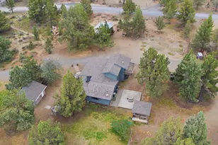 67325 Fryrear Rd, Bend, OR 97703 - Photo 2