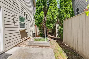 228 Talent Ave, Talent, OR 97540 - Photo 6