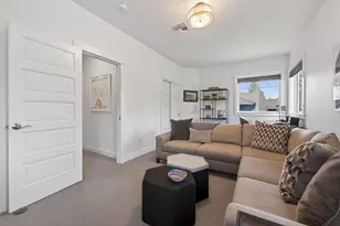 19017 NW Mount Shasta Dr, Bend, OR 97703 - Photo 36
