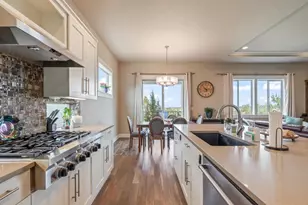 2375 NW Majestic Ridge Dr, Bend, OR 97703 - Photo 8