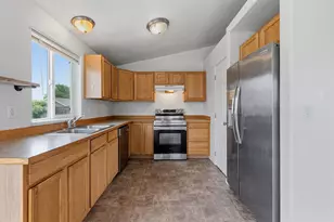866 SE Kristin Way, Madras, OR 97741 - Photo 8