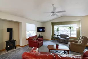 2533 NW Monterey Pines Dr, Bend, OR 97703 - Photo 4