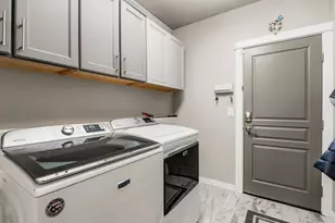 63247 NW Rossby St, Bend, OR 97703 - Photo 20