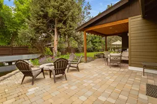 21125 Bear Creek Rd, Bend, OR 97701 - Photo 64