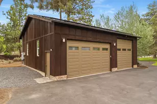 21125 Bear Creek Rd, Bend, OR 97701 - Photo 6