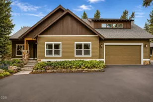 21125 Bear Creek Rd, Bend, OR 97701 - Photo 2