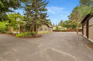 21125 Bear Creek Rd, Bend, OR 97701 - Photo 50