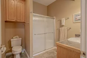 472 Scenic Dr, Ashland, OR 97520 - Photo 14