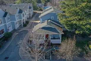 472 Scenic Dr, Ashland, OR 97520 - Photo 2