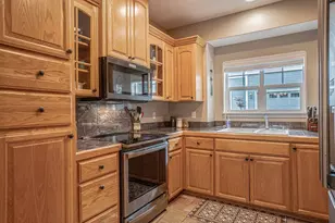 472 Scenic Dr, Ashland, OR 97520 - Photo 8